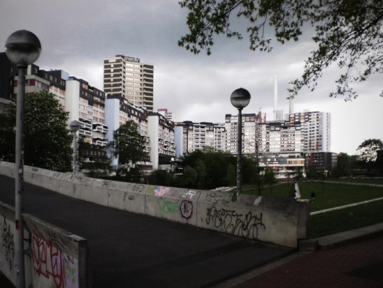 Das Ihmezentrum von der Calenberger Neustadt aus gesehen.